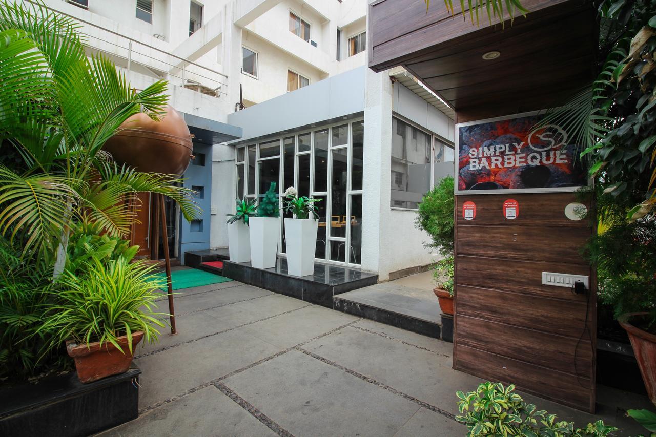 Oyo 24197 Saptaruchi Hotel Pimpri-Chinchwad Buitenkant foto