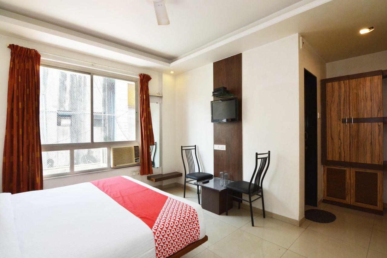 Oyo 24197 Saptaruchi Hotel Pimpri-Chinchwad Buitenkant foto